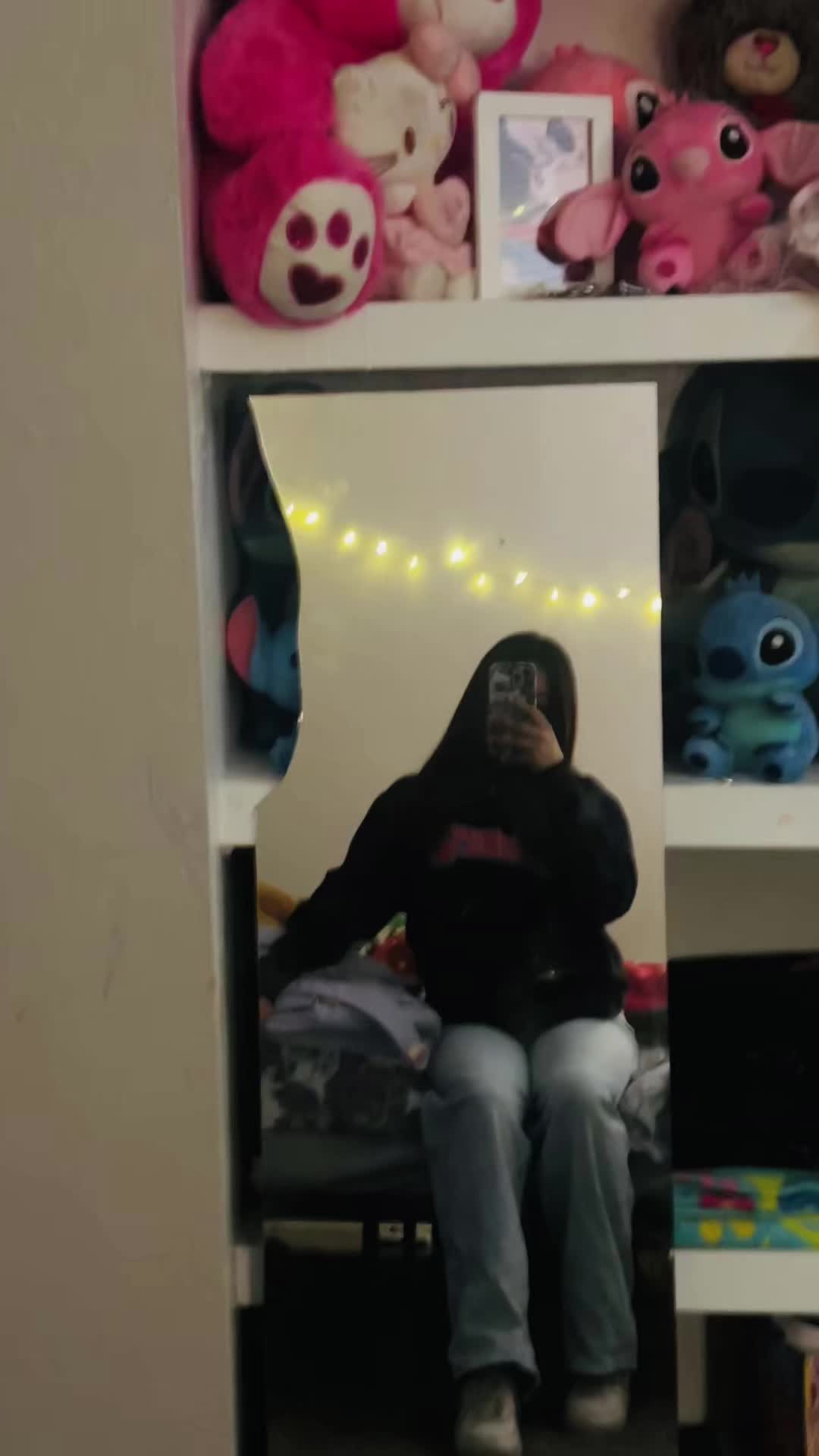 @￴￴🥑