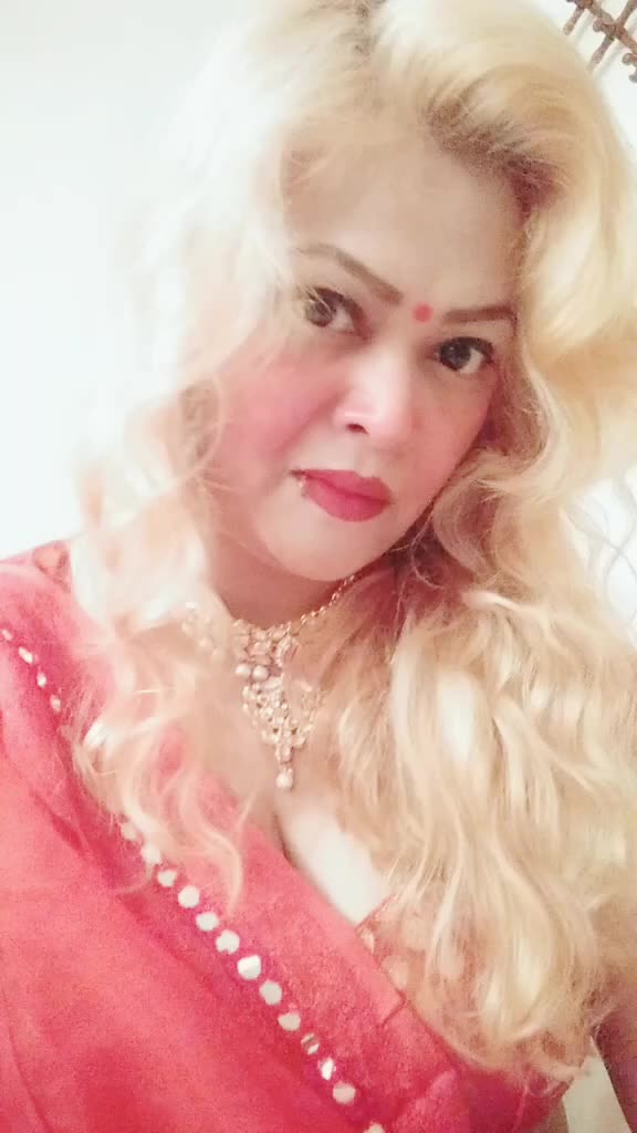 @Desi Queen❤️𝓑𝓜 ❤️