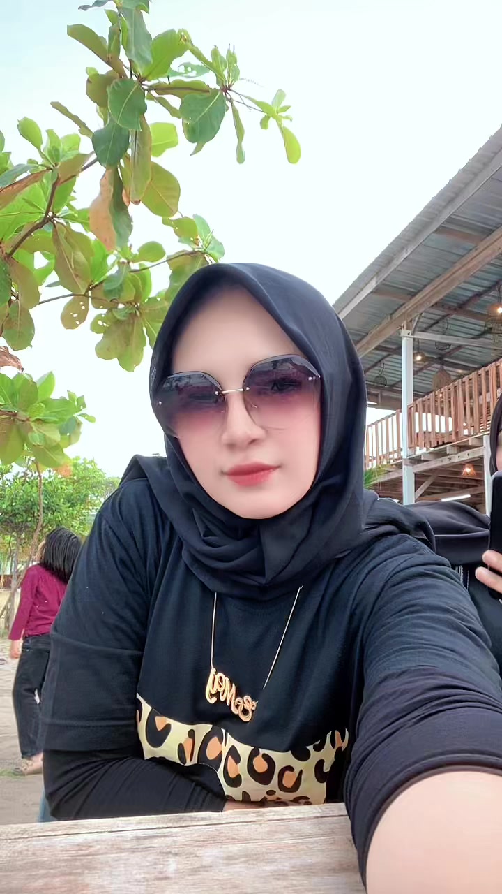 @Emy Mijar