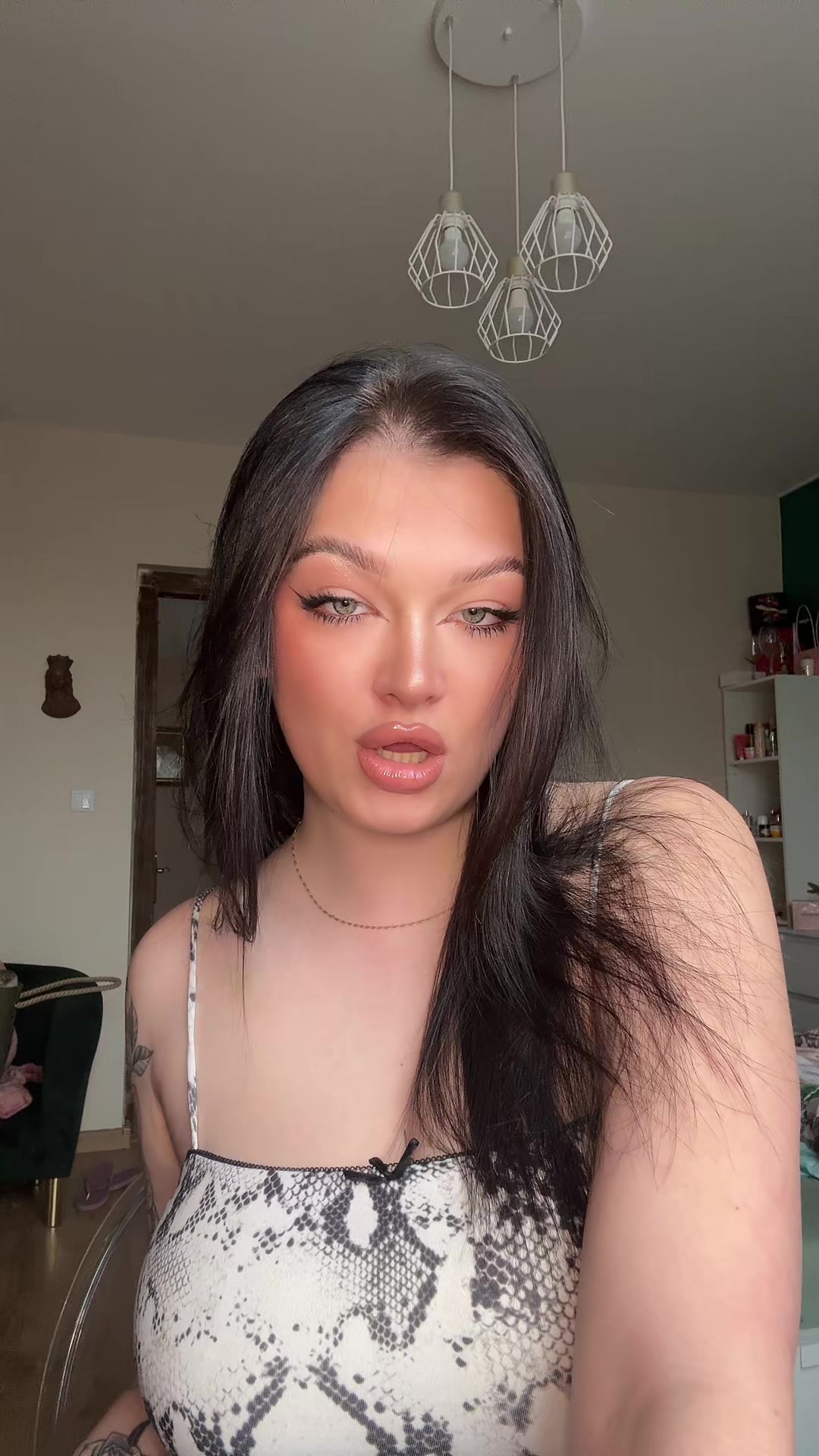 @Zuzia🩷😈
