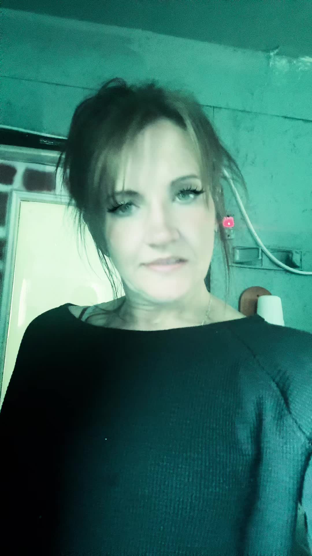 @AshLerew