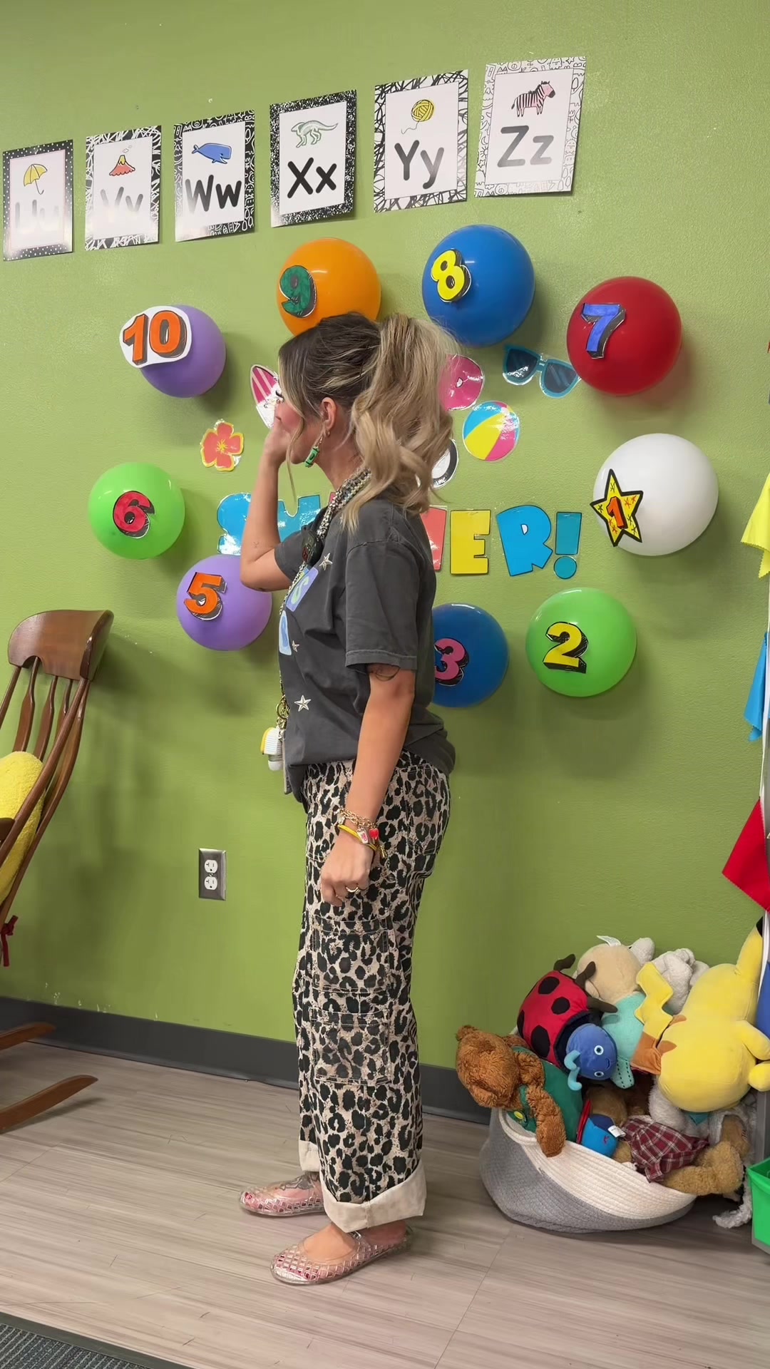 @Hales | boy mom | Teacher