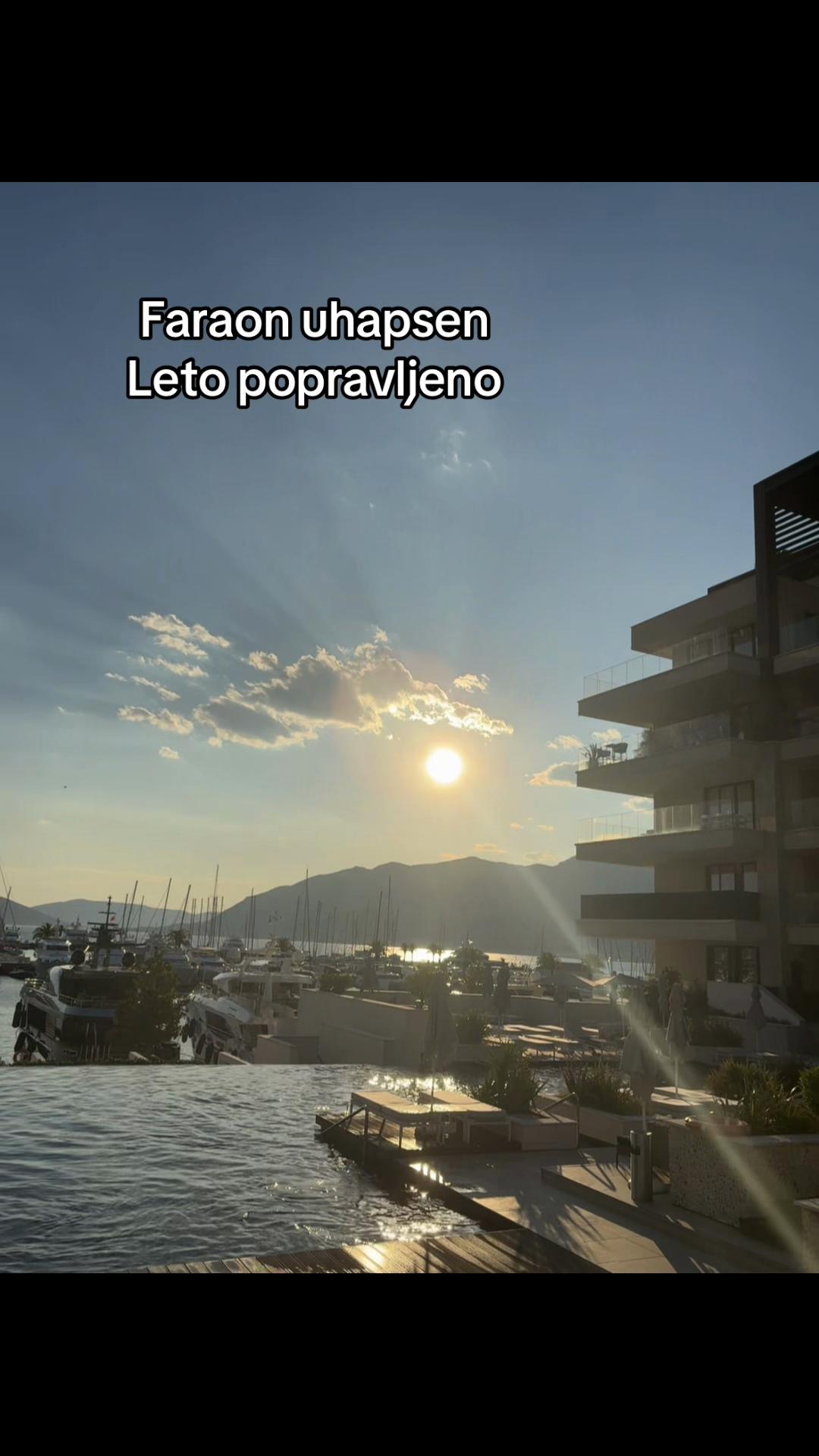 @𝓜𝓲𝓪