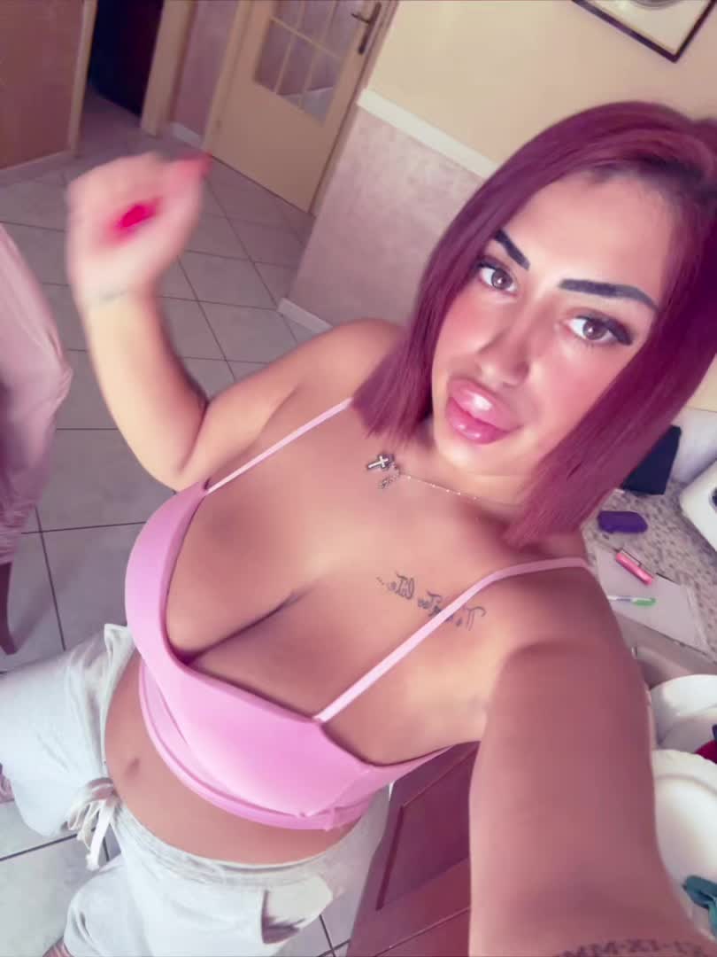 @_rosypetrone_