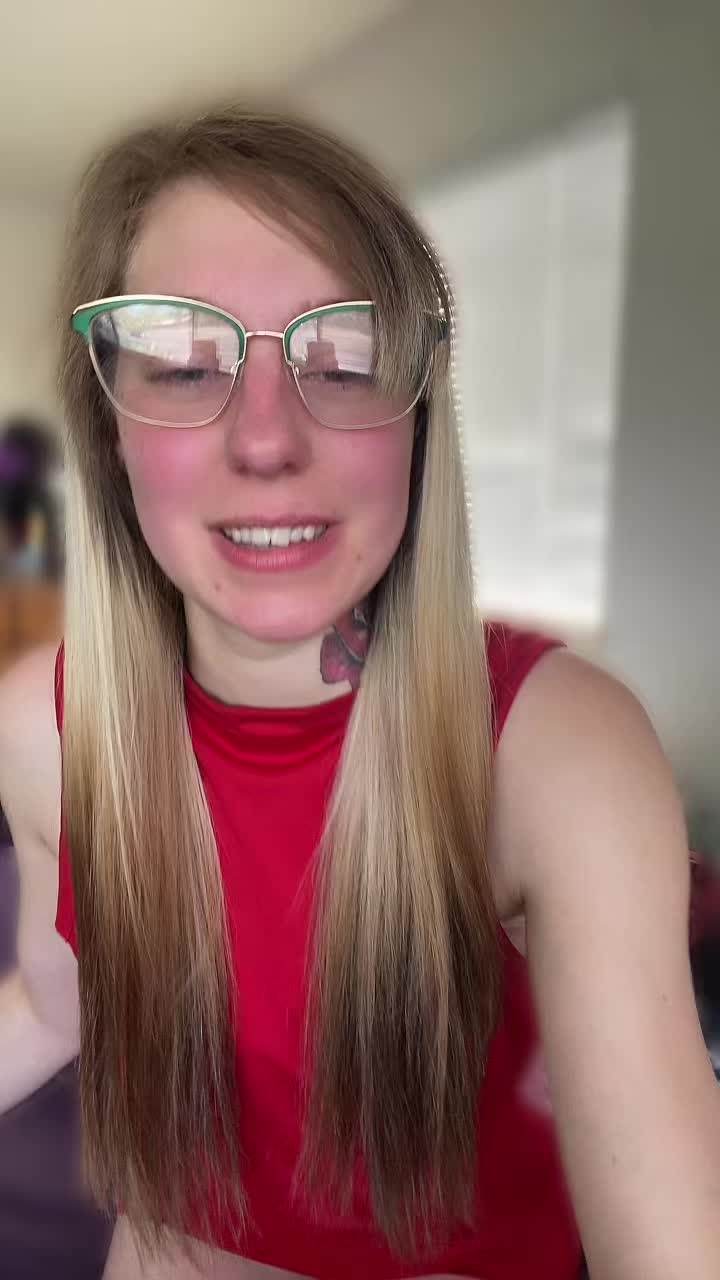 @Cosmic_Axolotl_Queen420