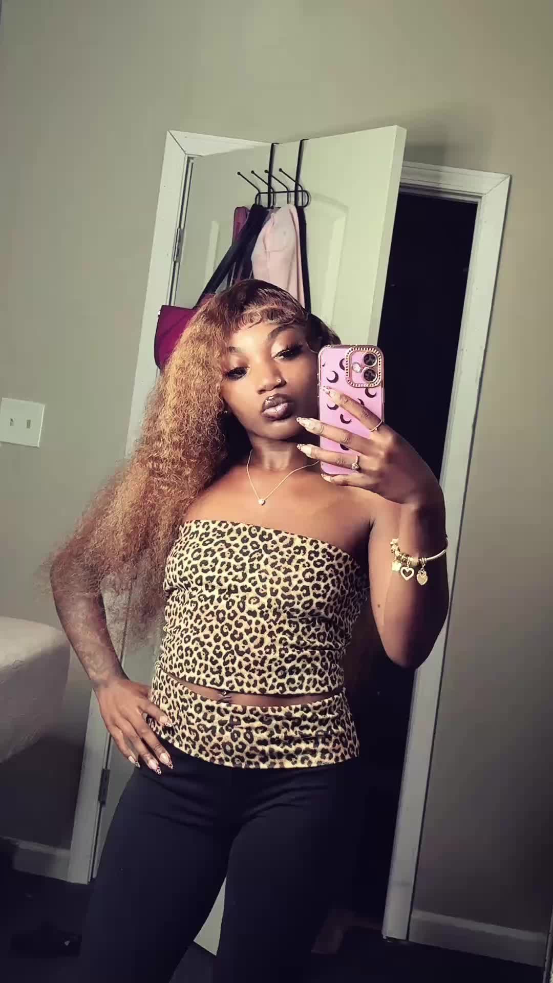 @Shanaaa