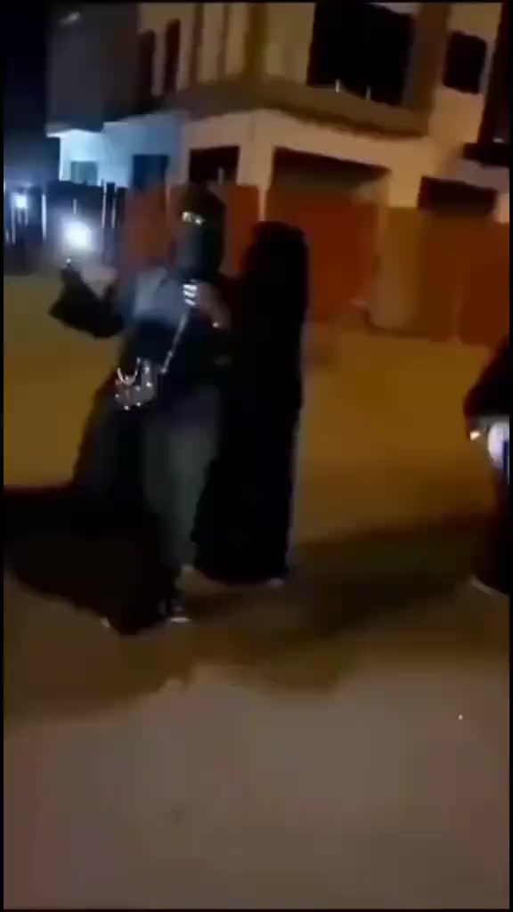 @ঔ