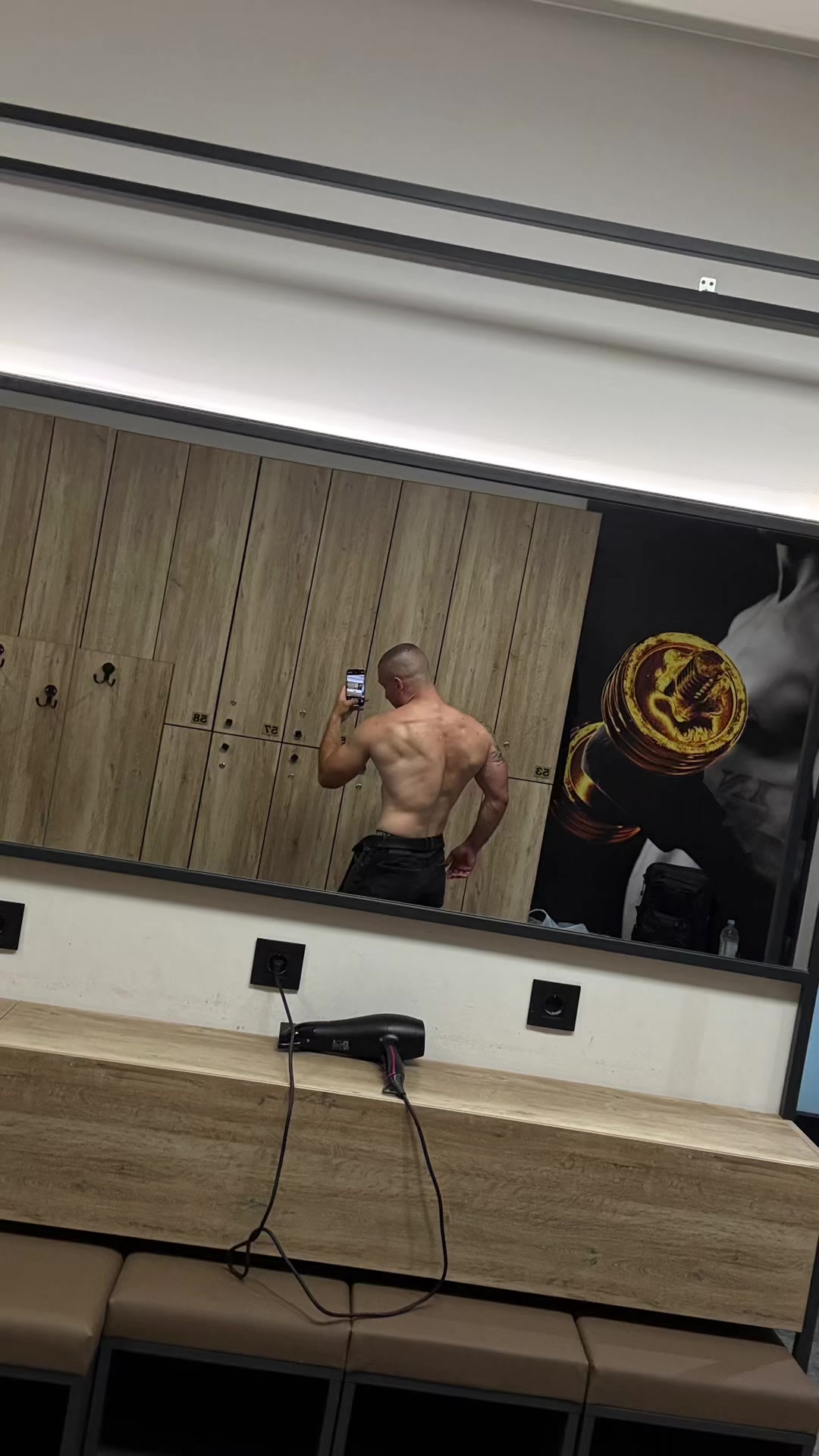 @Dejan Lalović