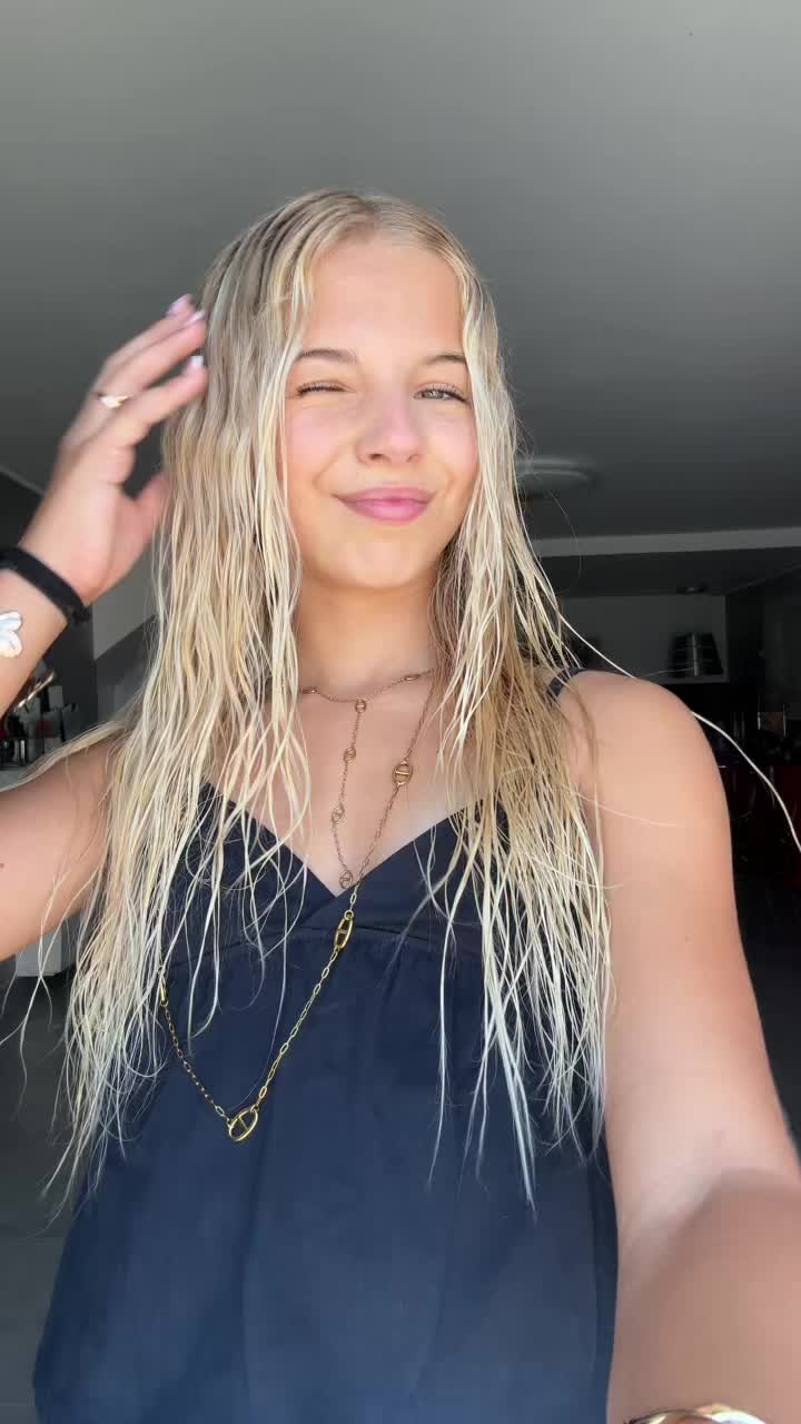 @𝚌𝚊𝚜𝚜𝚊𝚗𝚍𝚛𝚊🌺🥥🌴