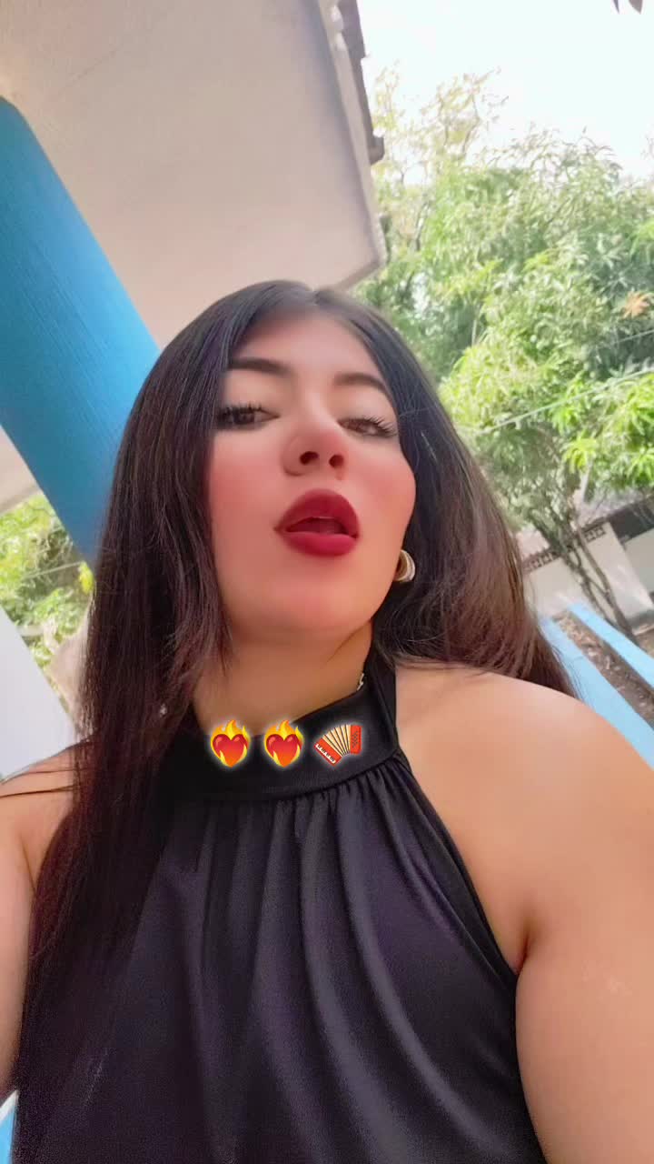 @Lorena27.