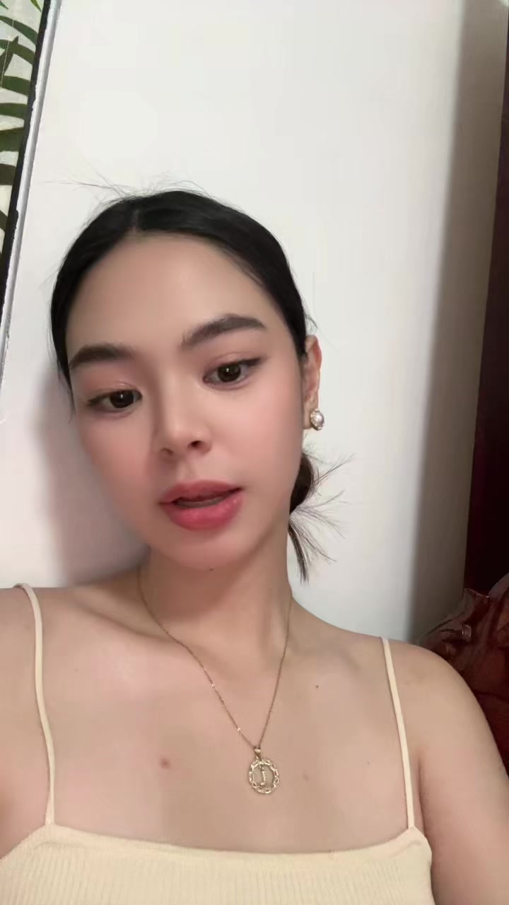@urgirlrenza on ig