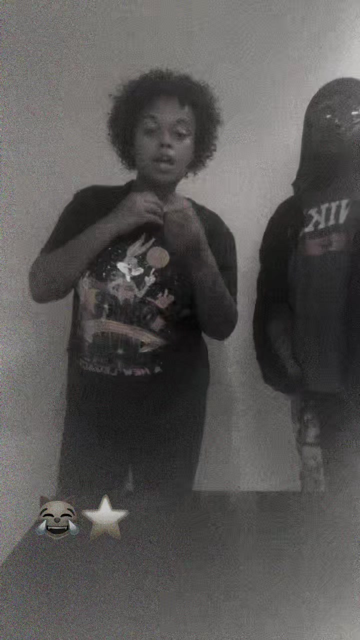 @UnbotheredBri18