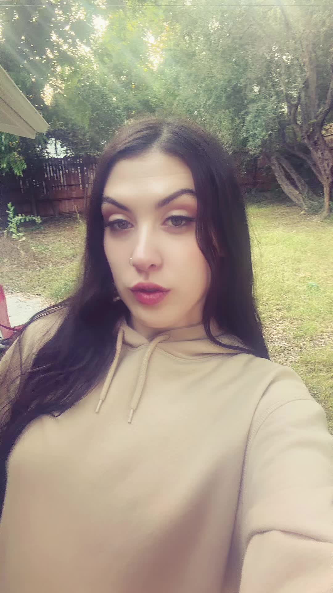 @(♡_♡)