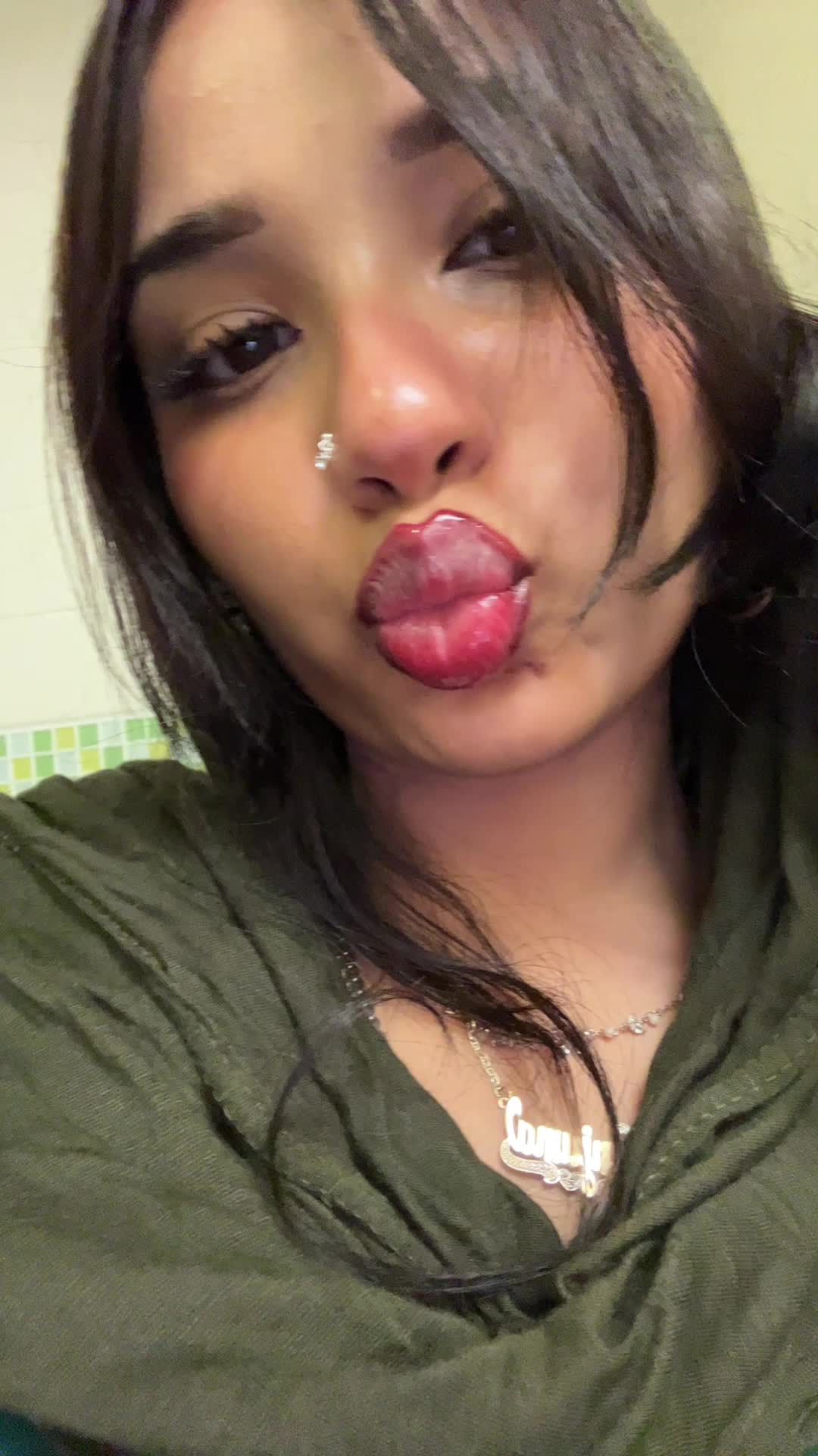 @4njumuhh