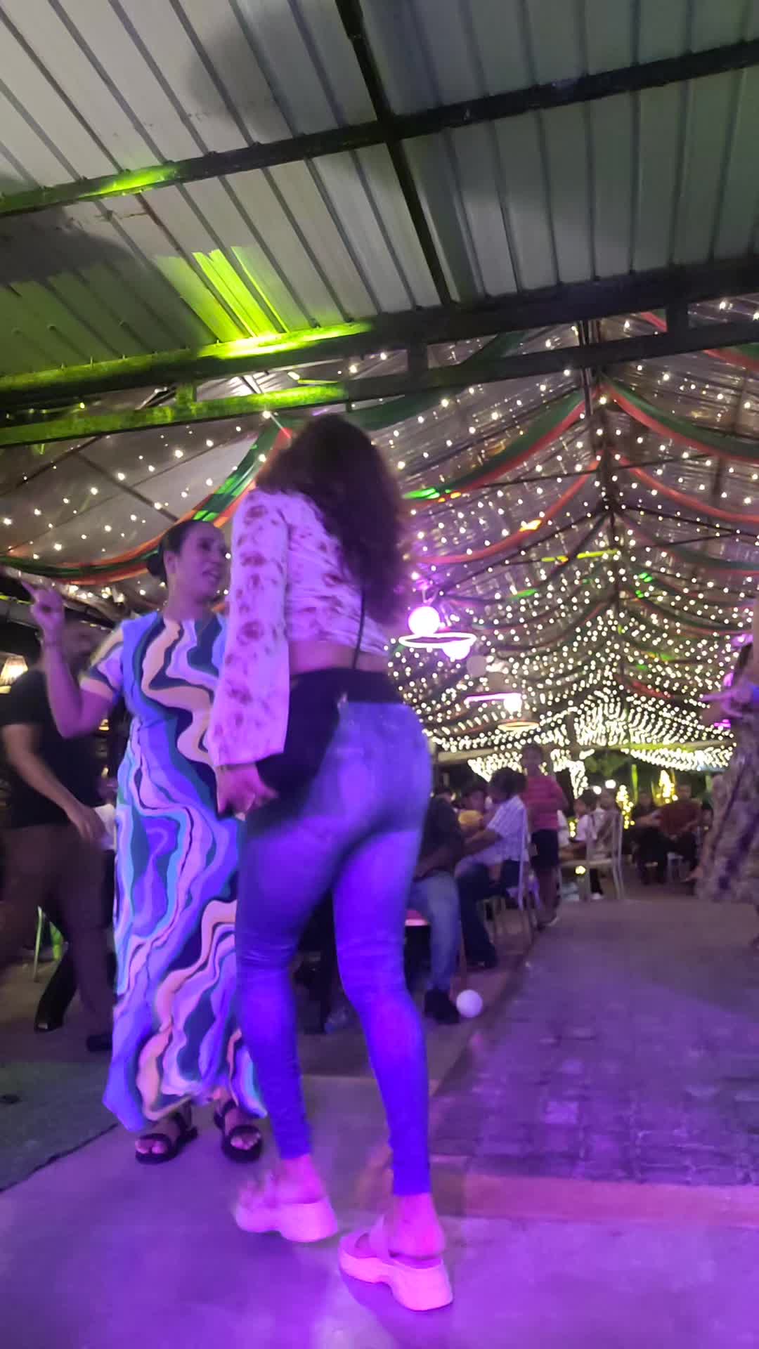 @𝚌𝚑𝚊a𝚖𝚎𝚎❤❤❤🇱🇰