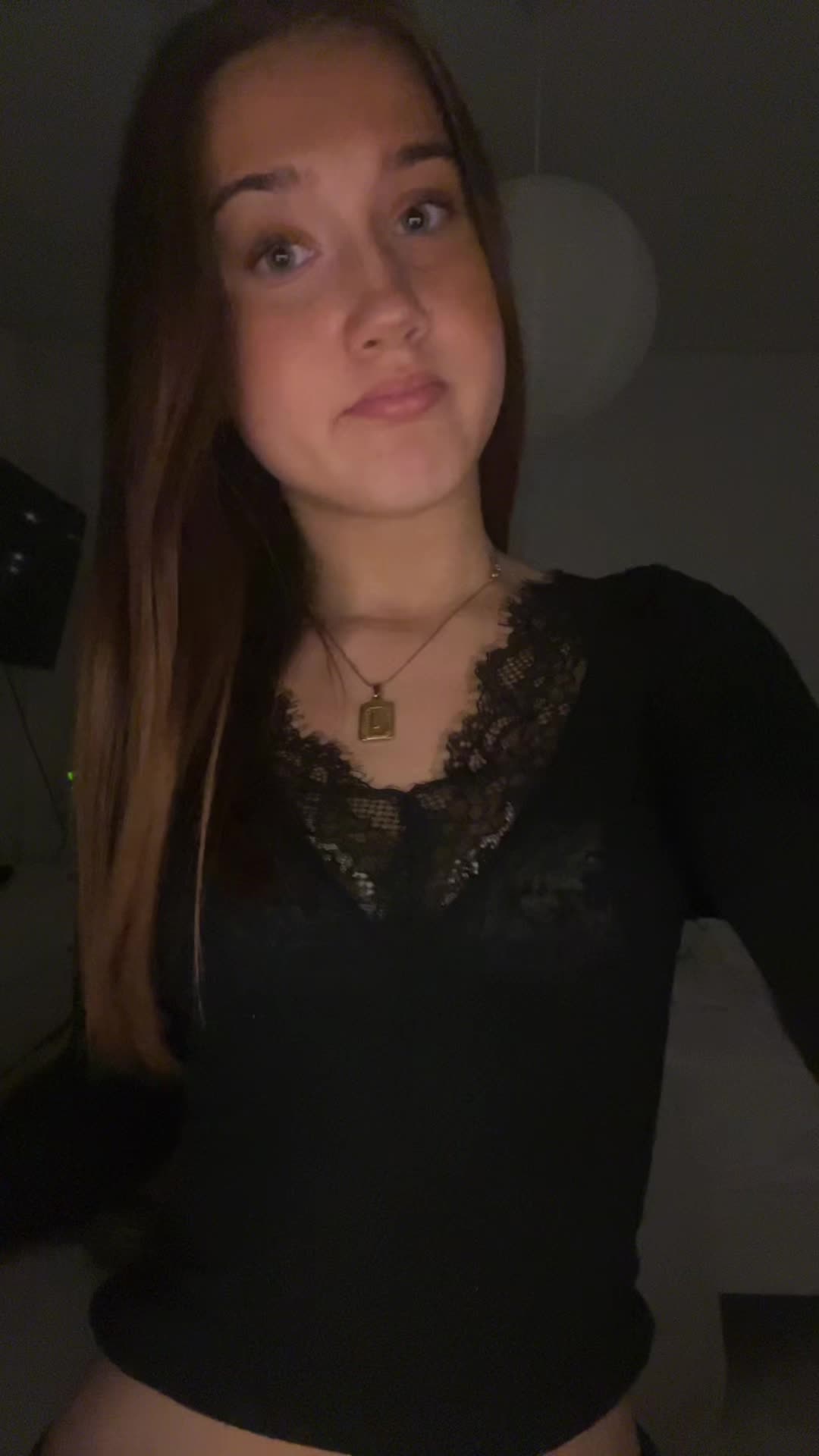 @𝒄𝒉𝒂𝒓𝒍𝒐𝒕𝒕𝒆💘