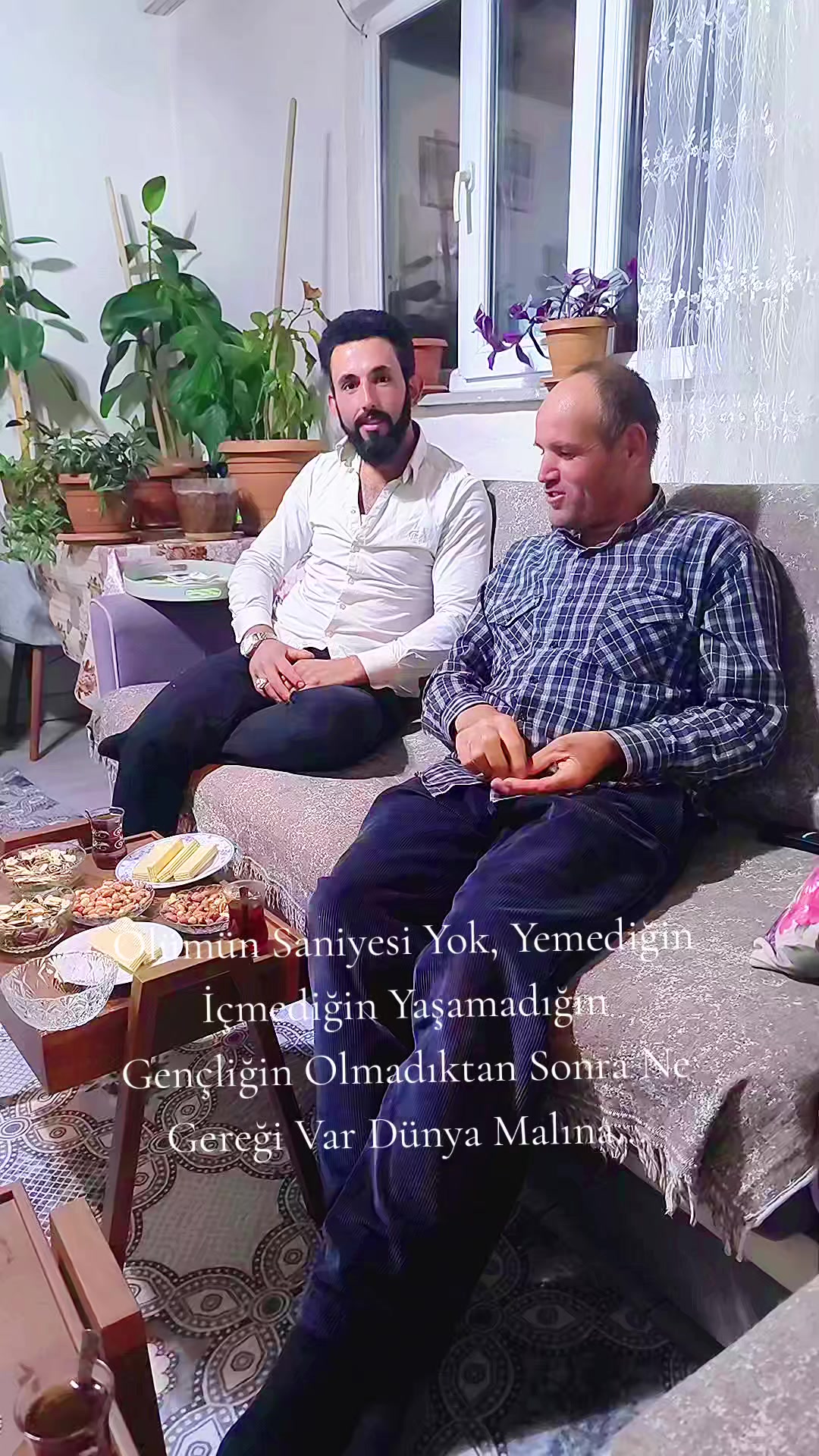 @İÇİ AŞK DOLU