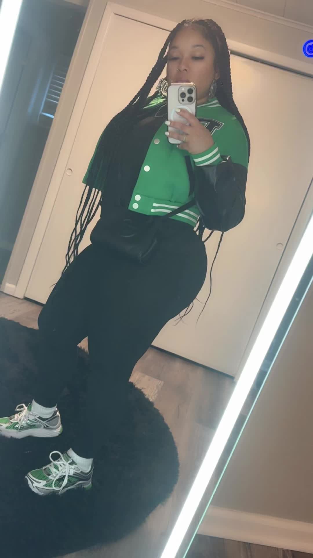 @Mercedes🩷