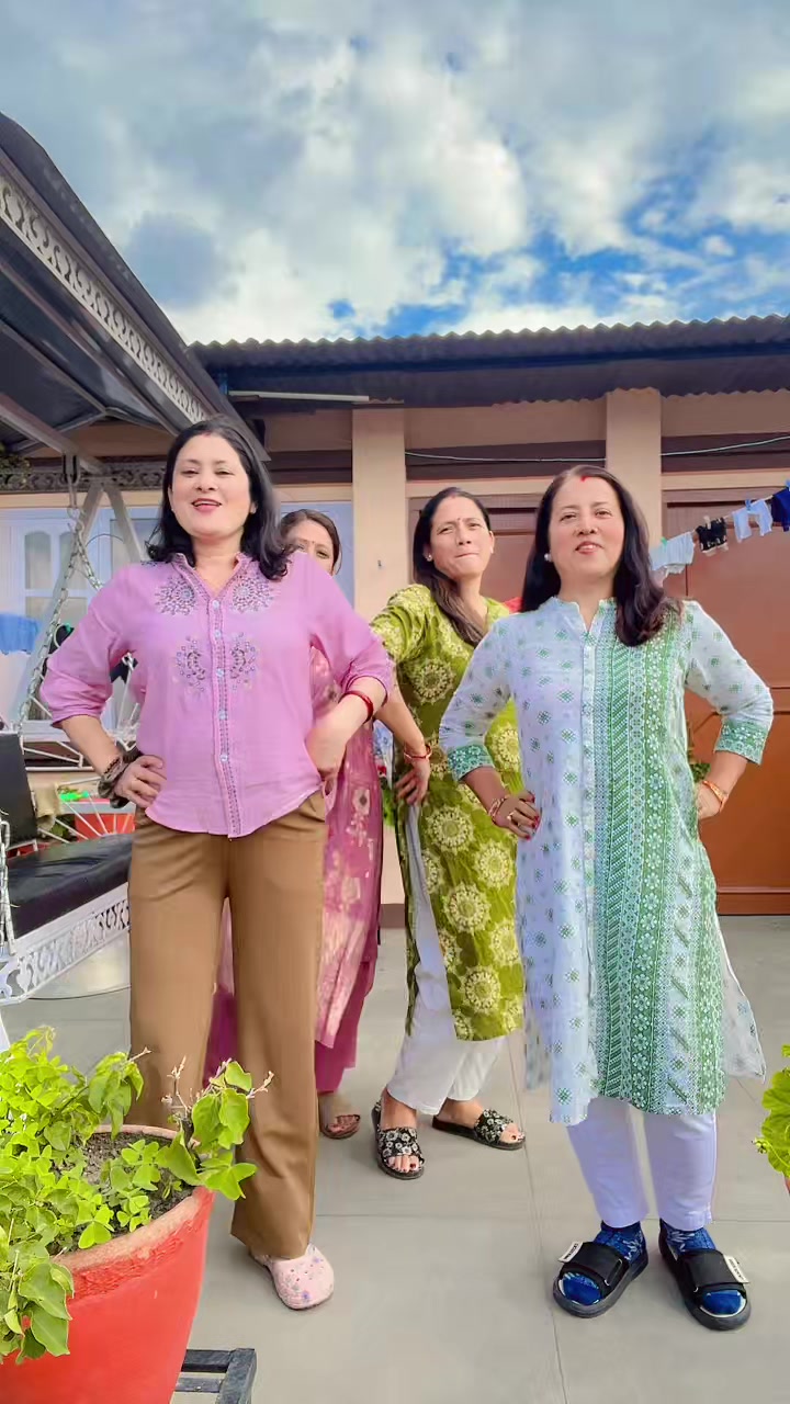 @santoshi_khadka
