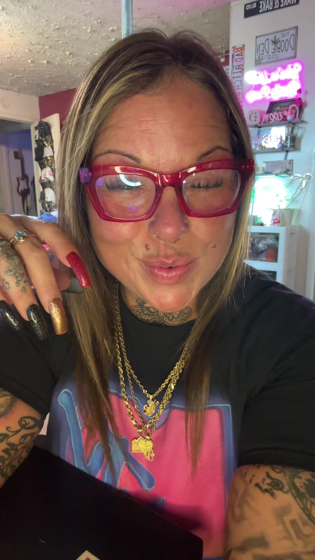 @Tattedstonermom🫧🤞🏼