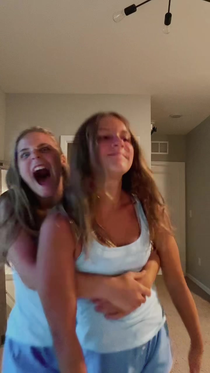@LaFamilia