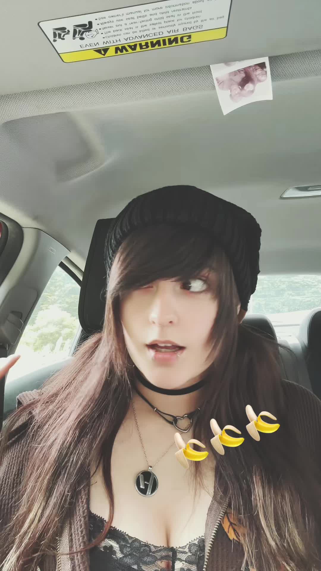 @the banana girl 🍌
