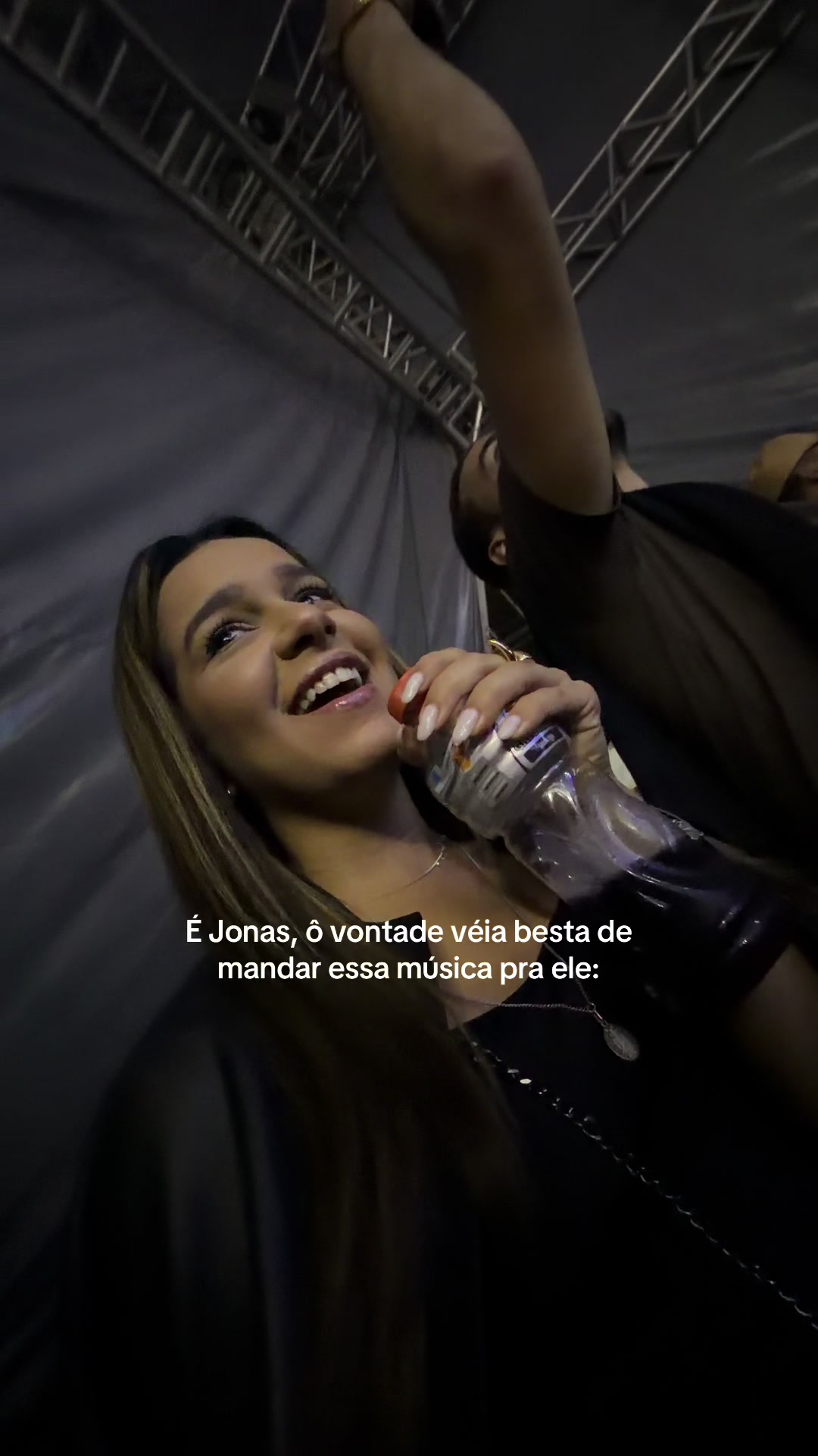 @Vitoria Silva