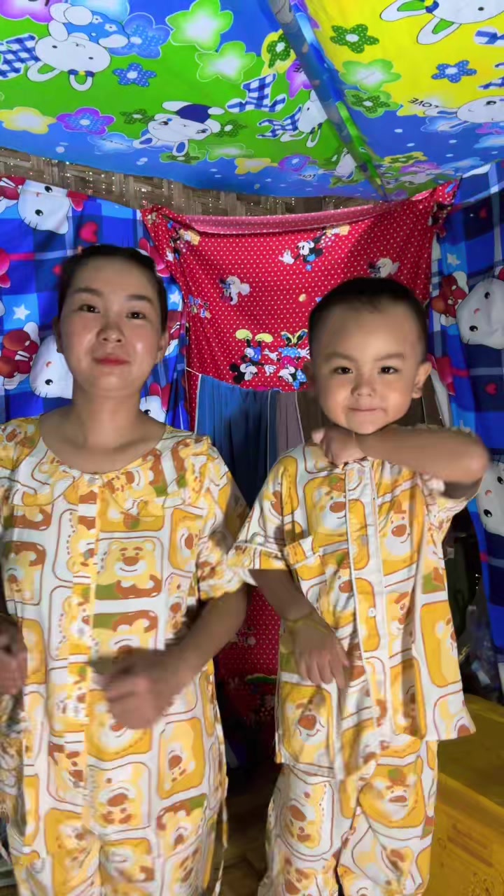 @Shann Shann 👶🏻 & Marr Marr👩