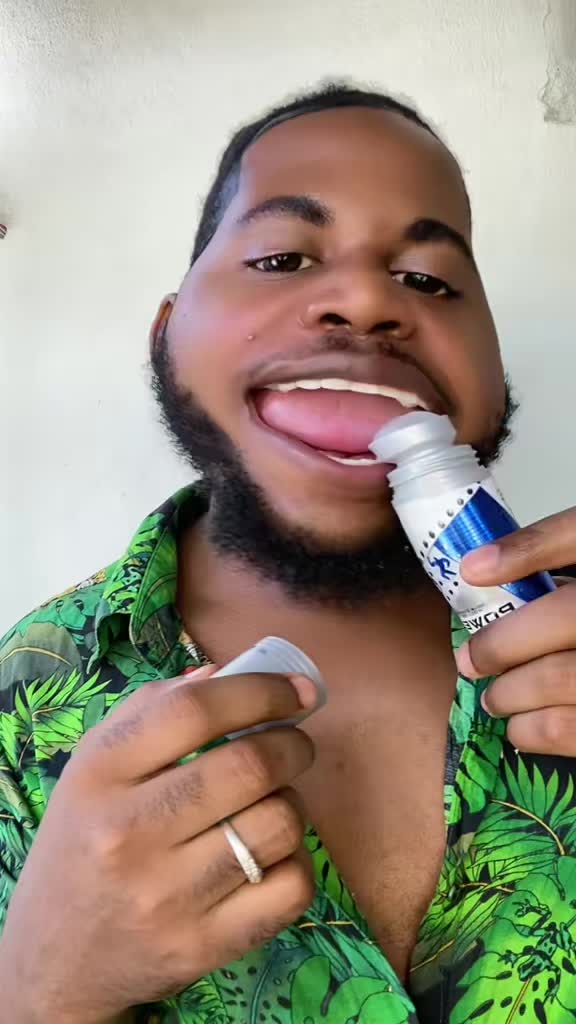 @Jèntouttan _official😂