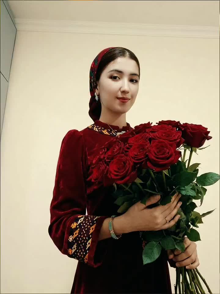 @Aỳg&uuml;l Meretgeldiyewa
