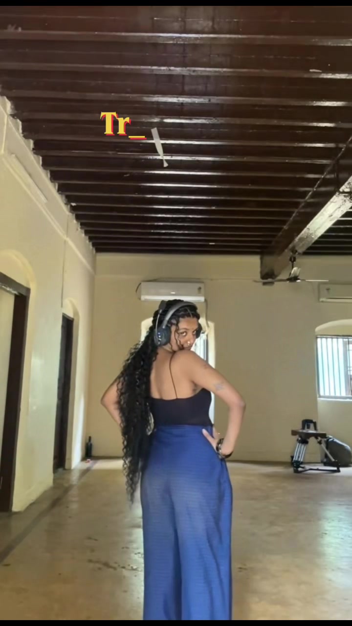 @the.bindi.bitch