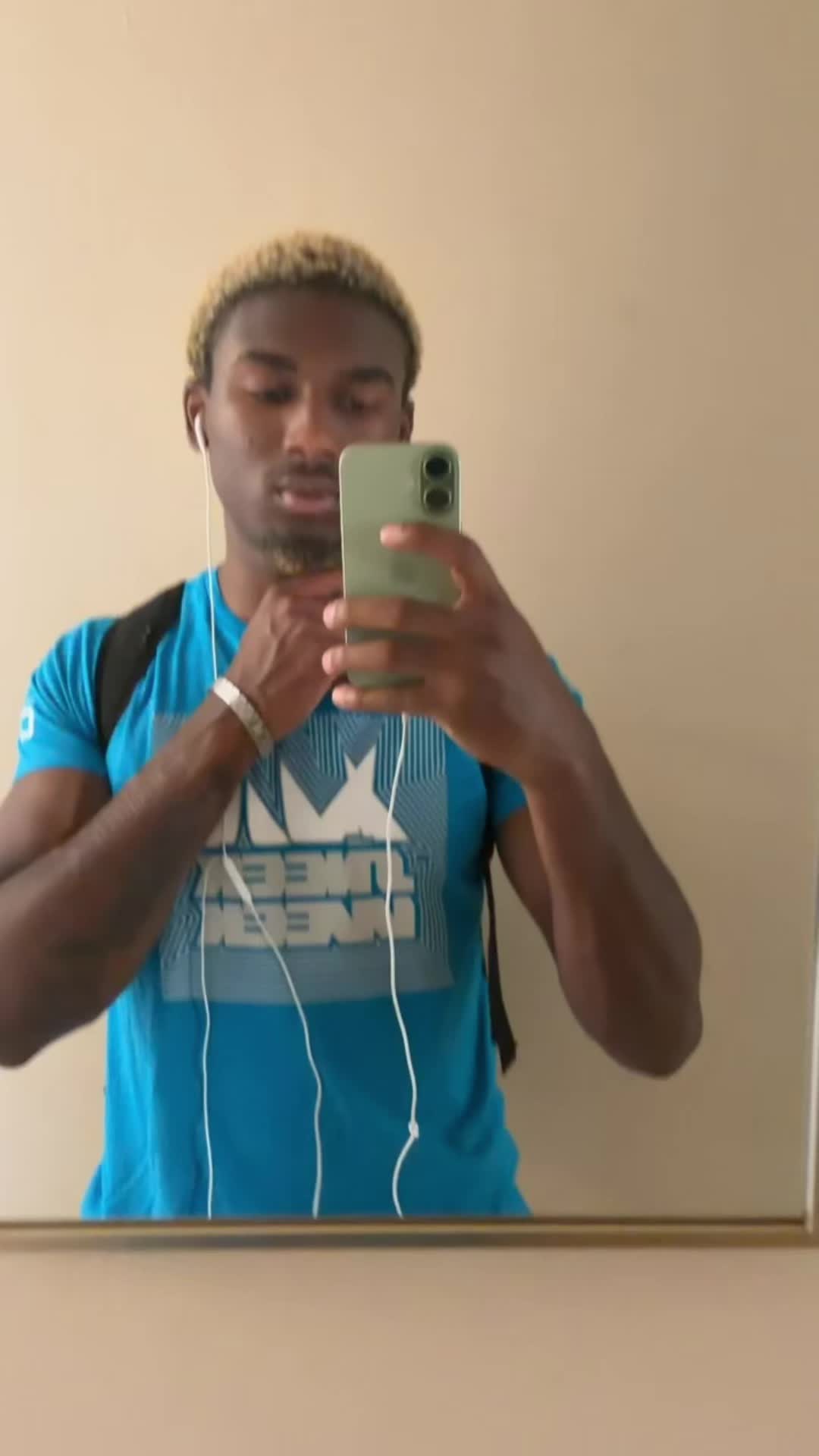 @Lo