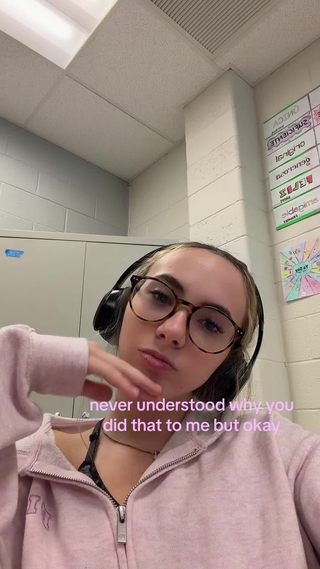 @???
