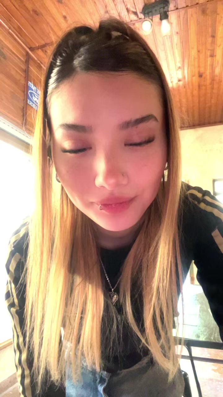 @anni <3
