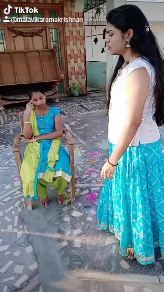 @Malavika jay❤
