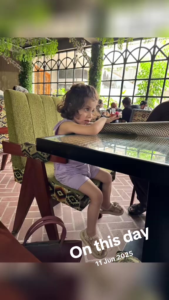 @Twins Ashar & Ayra 🇵🇰