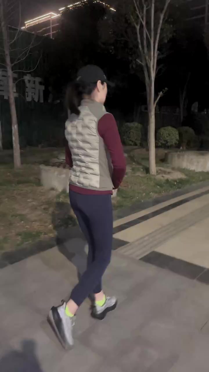 @亞茜