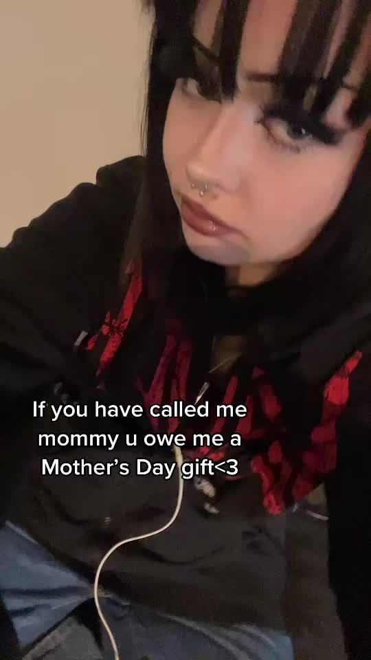 @Ewiee