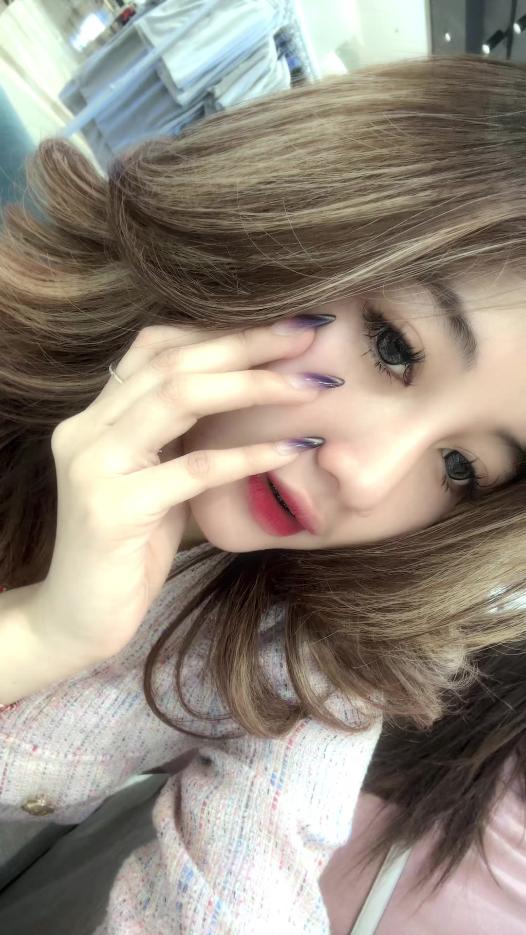 @😀