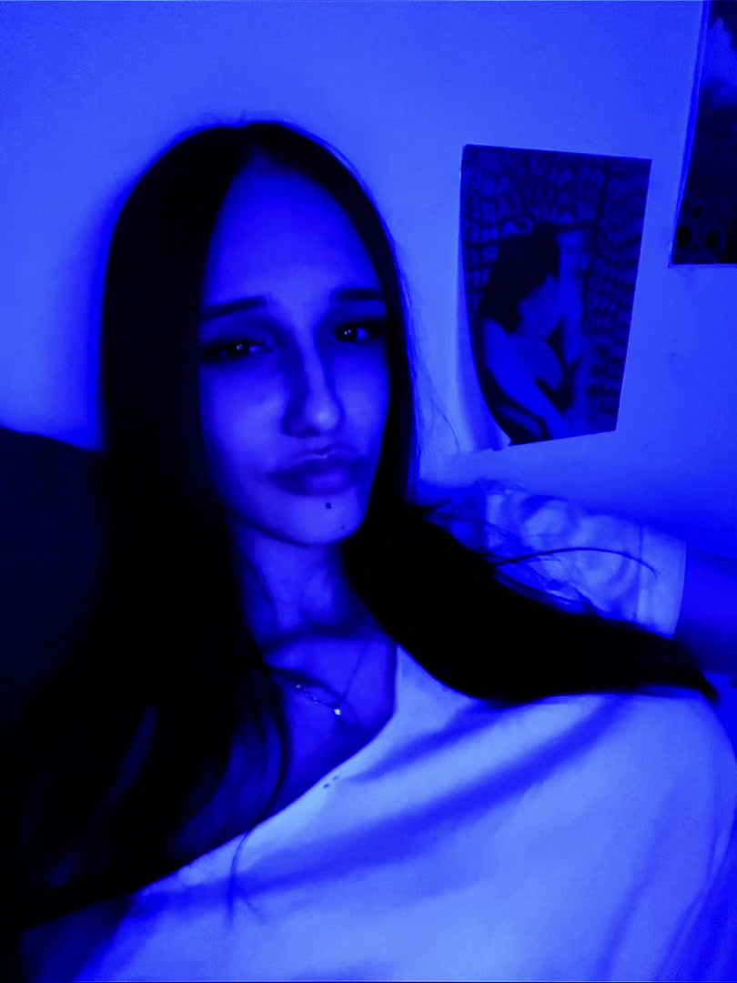 @кäја 🧛🏻