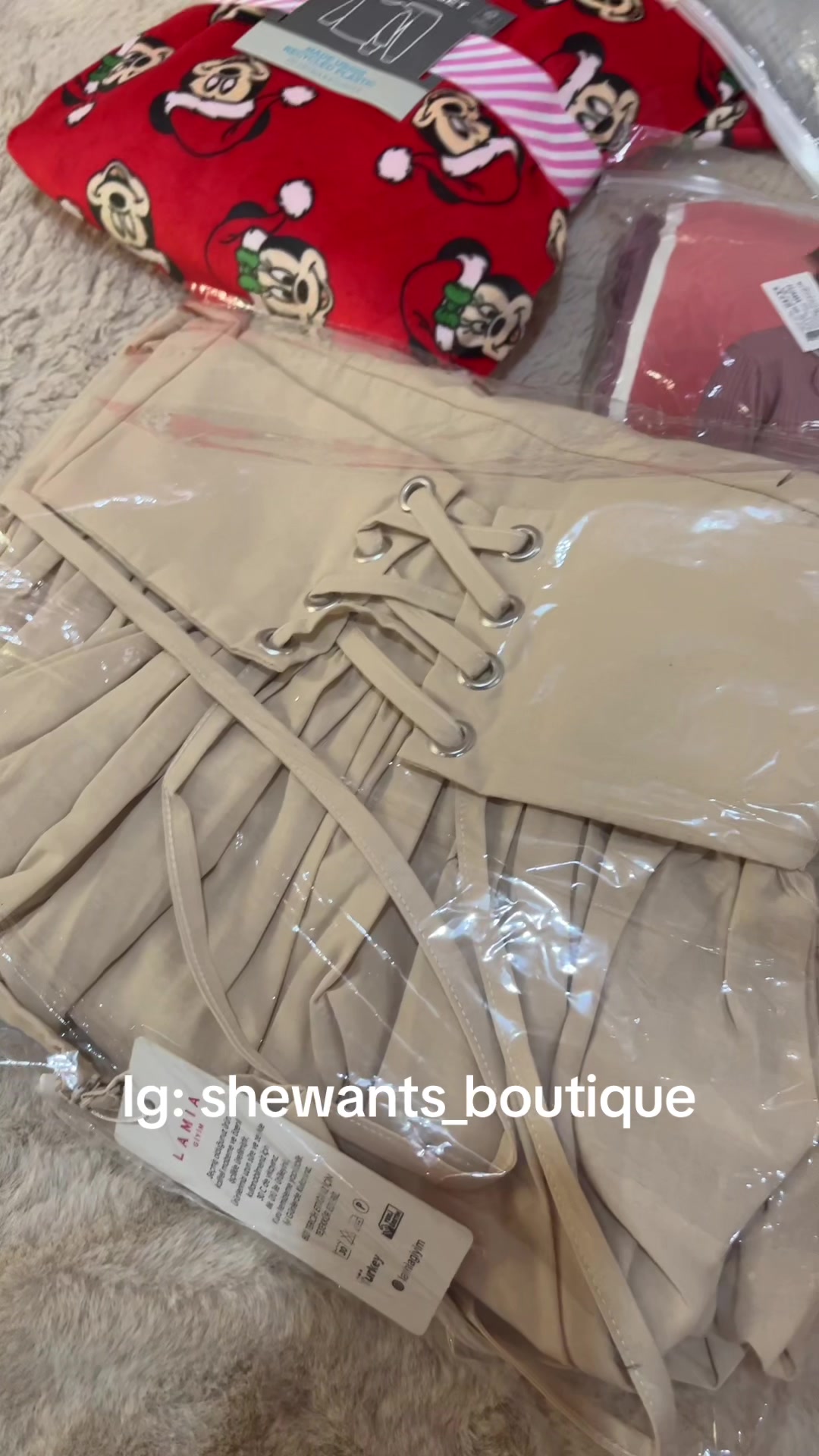 @shewants_boutique