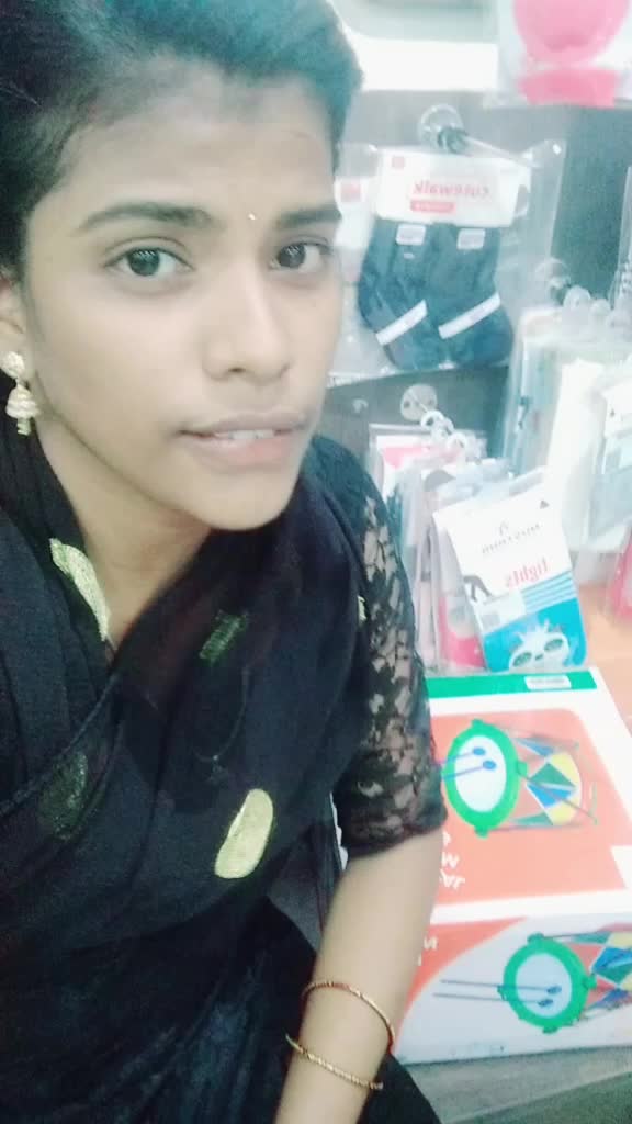 @Lovely aarthi😍