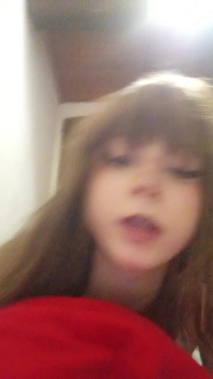@Emiii