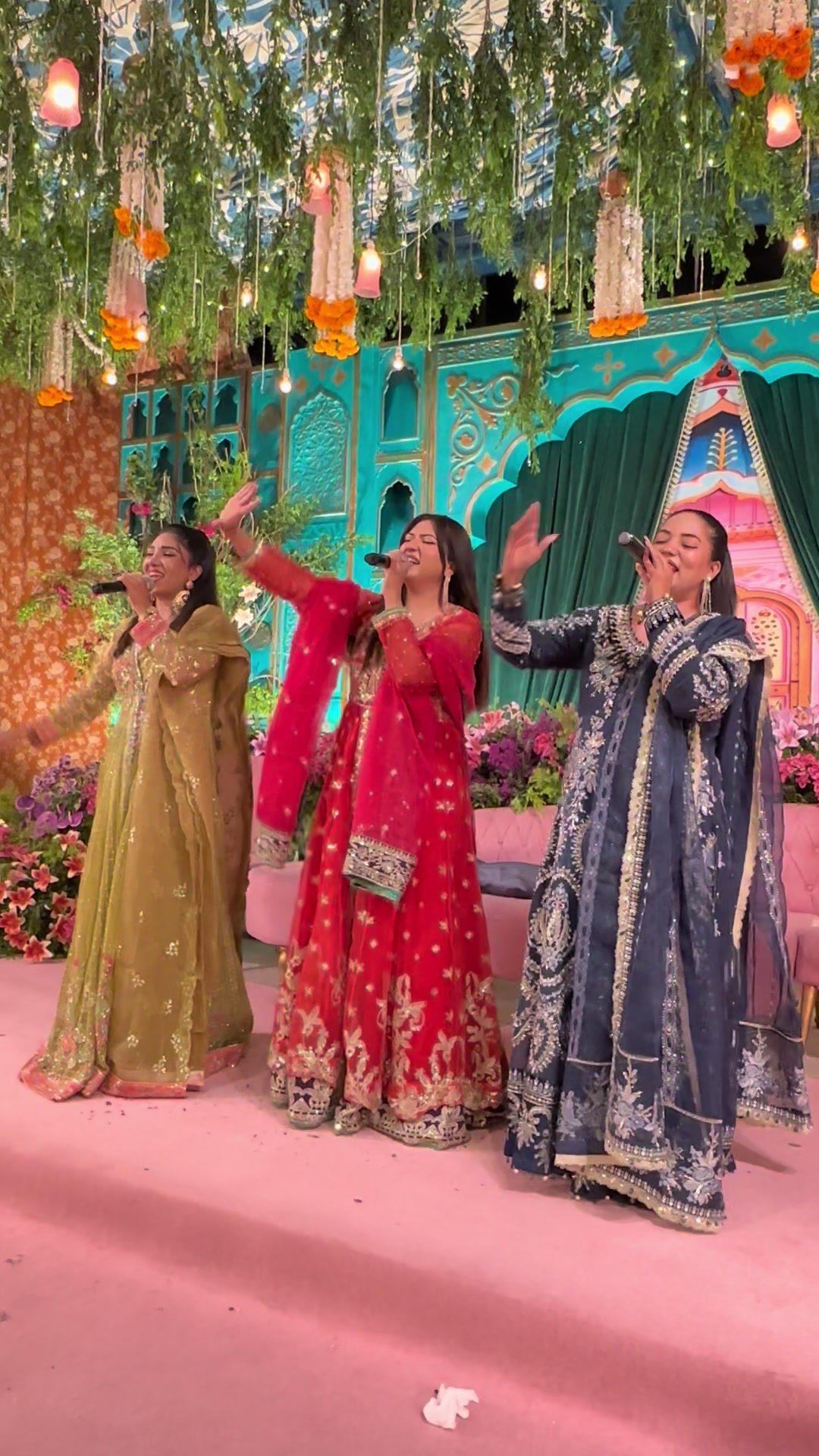 @Manwa Sisters ✅