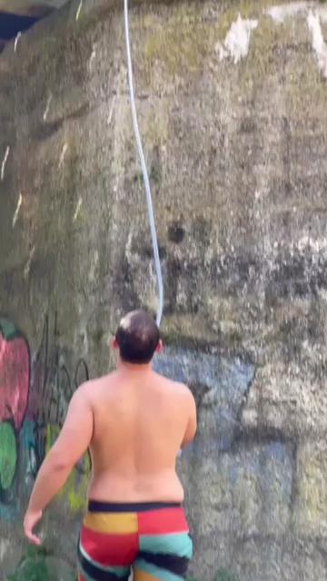 @HANDL_DIVING