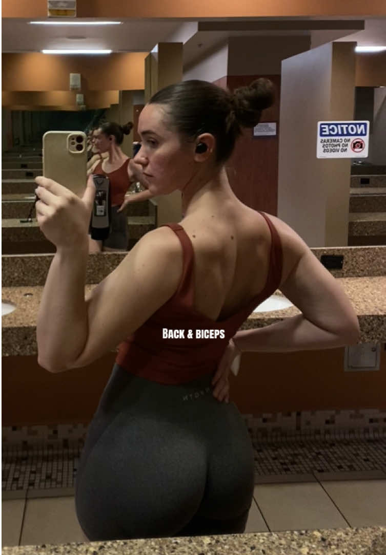 @laurenbeth 🤱🏻🏋🏻♀️📚
