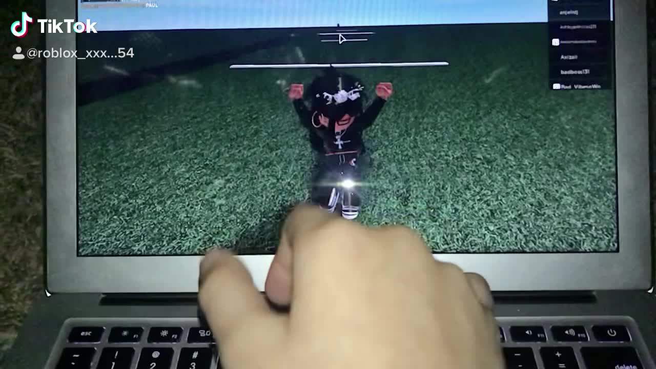 @Roblox...☁️🥺🤍
