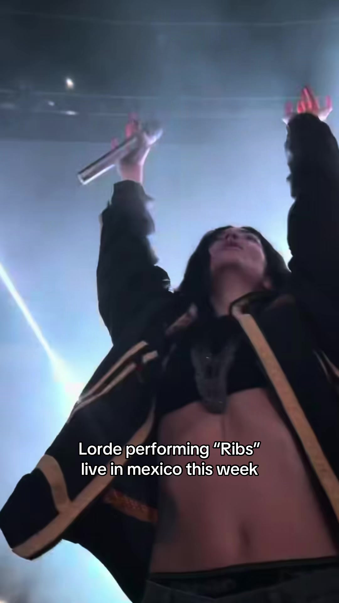 @Lorde Fanpage