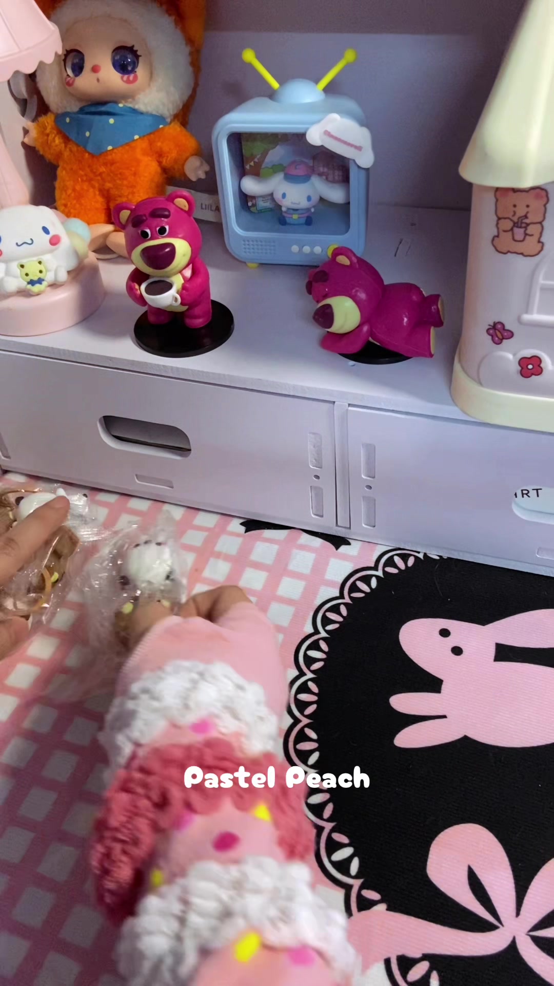 @Pastel Peach