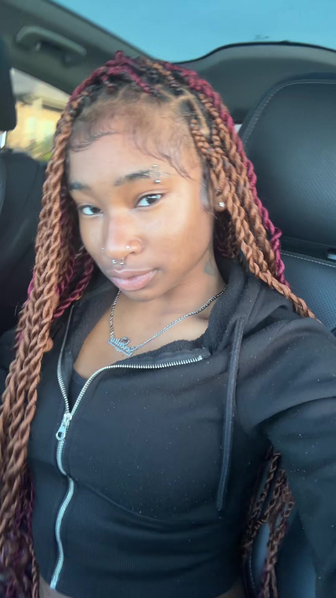 @RENIDAPOOH🧸👩🏾&zwj;❤️&zwj;💋&zwj;👩🏾
